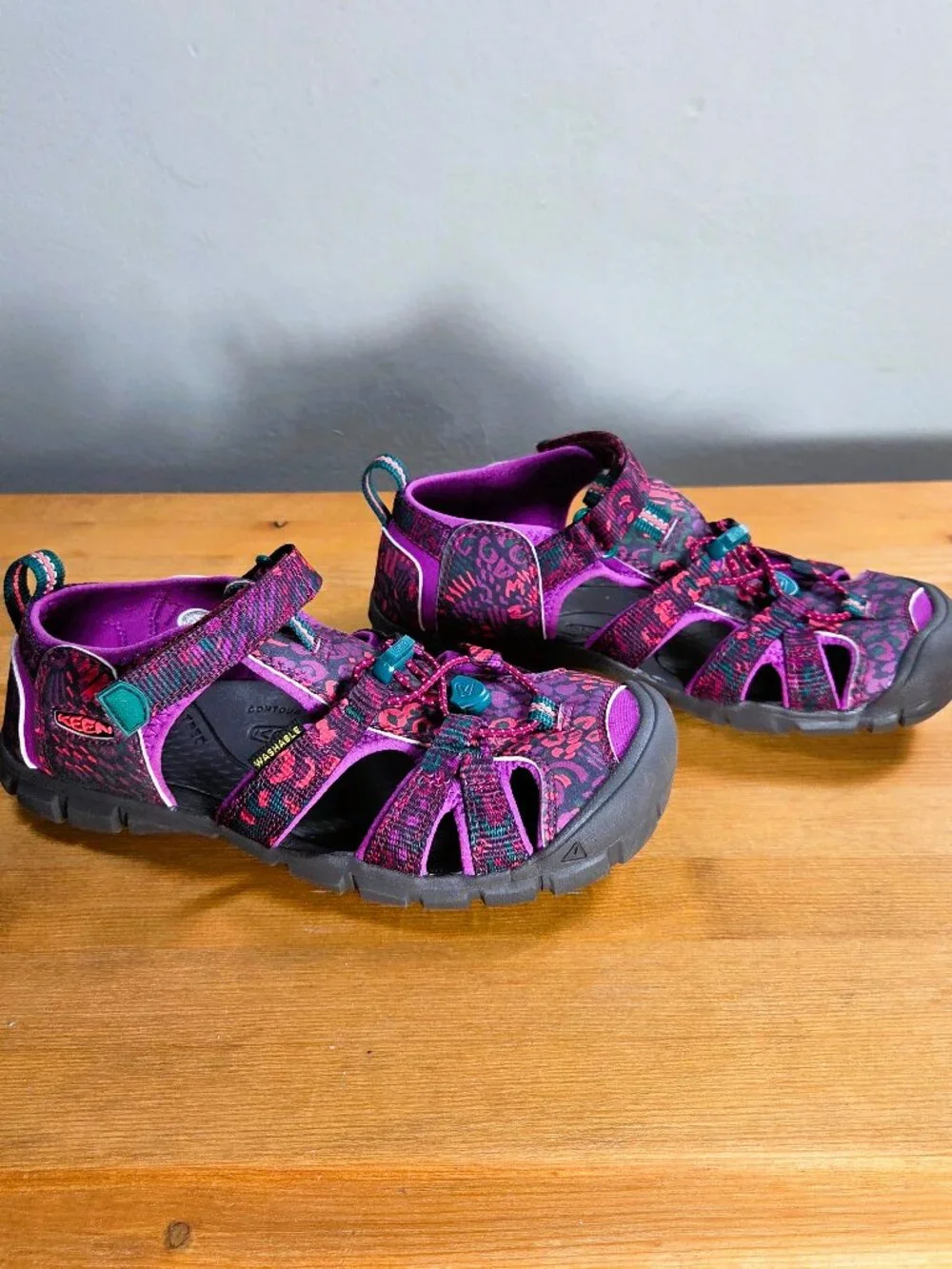 KEEN Children Girls Size 3 Seacamp II CNX Purple Pink Waterproof Hiking Sandals